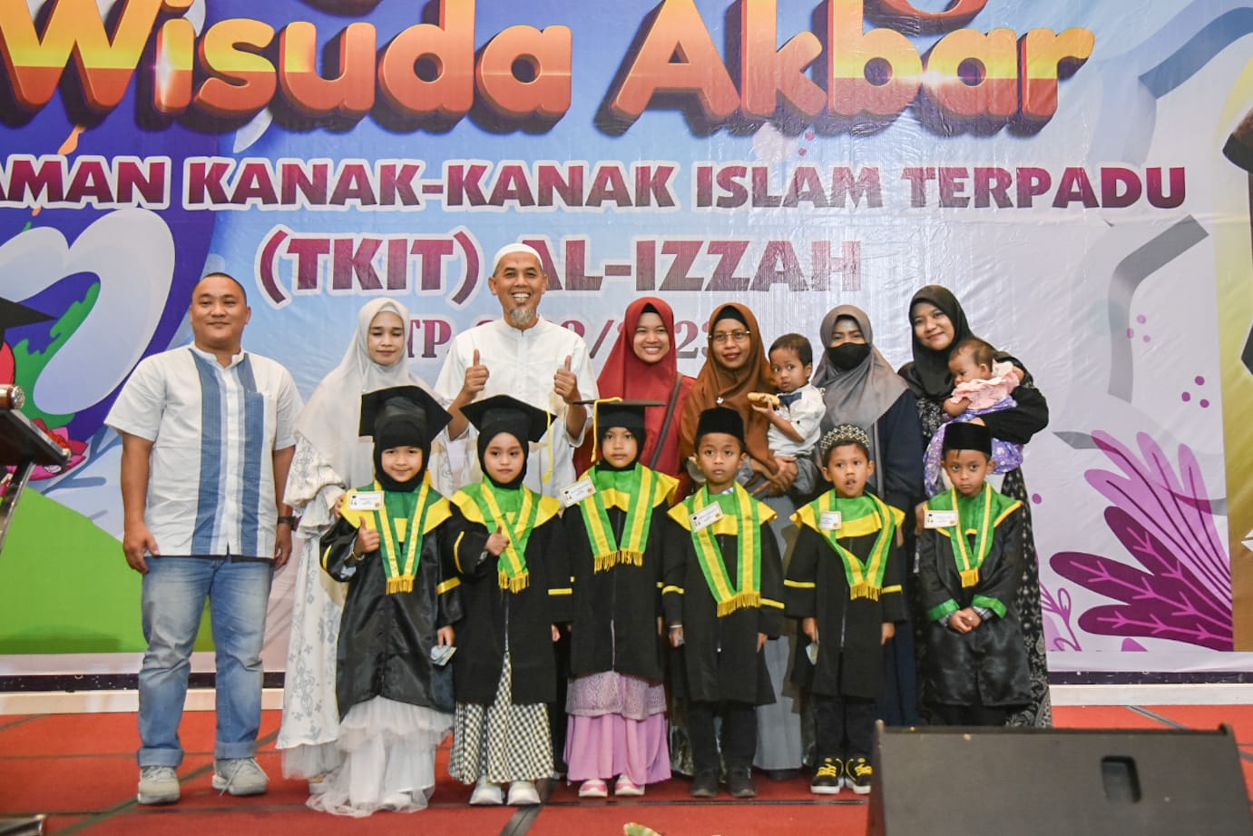 Lepas 170 Peserta Didik, Wali Kota Dumai Hadiri Khatam dan Wisuda Akbar TK IT Al-Izzah