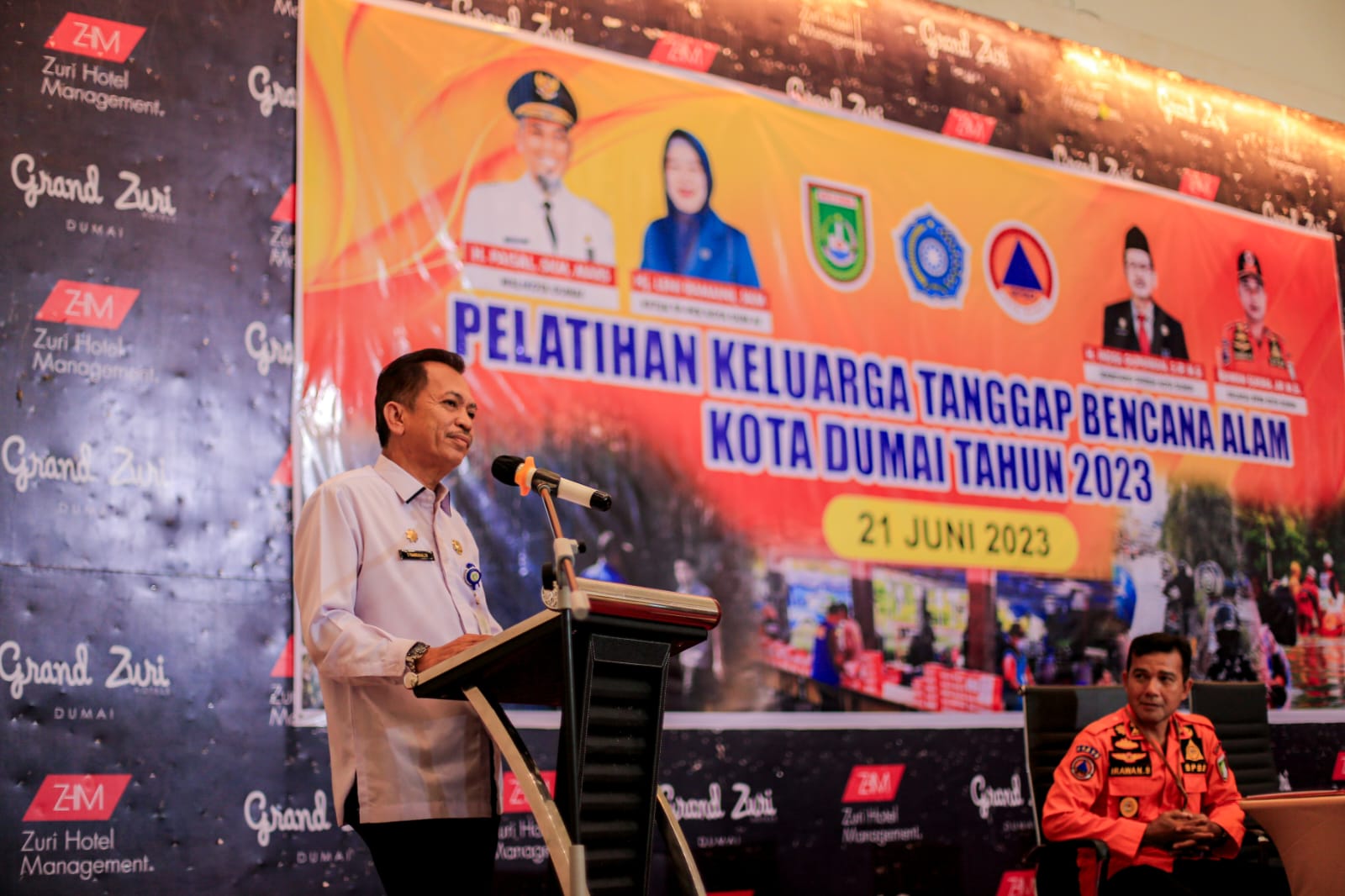 Bersama 150 Peserta, Asisten II Dan Ketua TP PKK Dumai Hadiri Pelatihan Keluarga Tanggap Bencana Alam